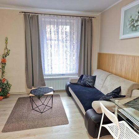 Aparthouse Apartamenty Centrum - In The City Center Near The Train Station Katowice Exterior photo