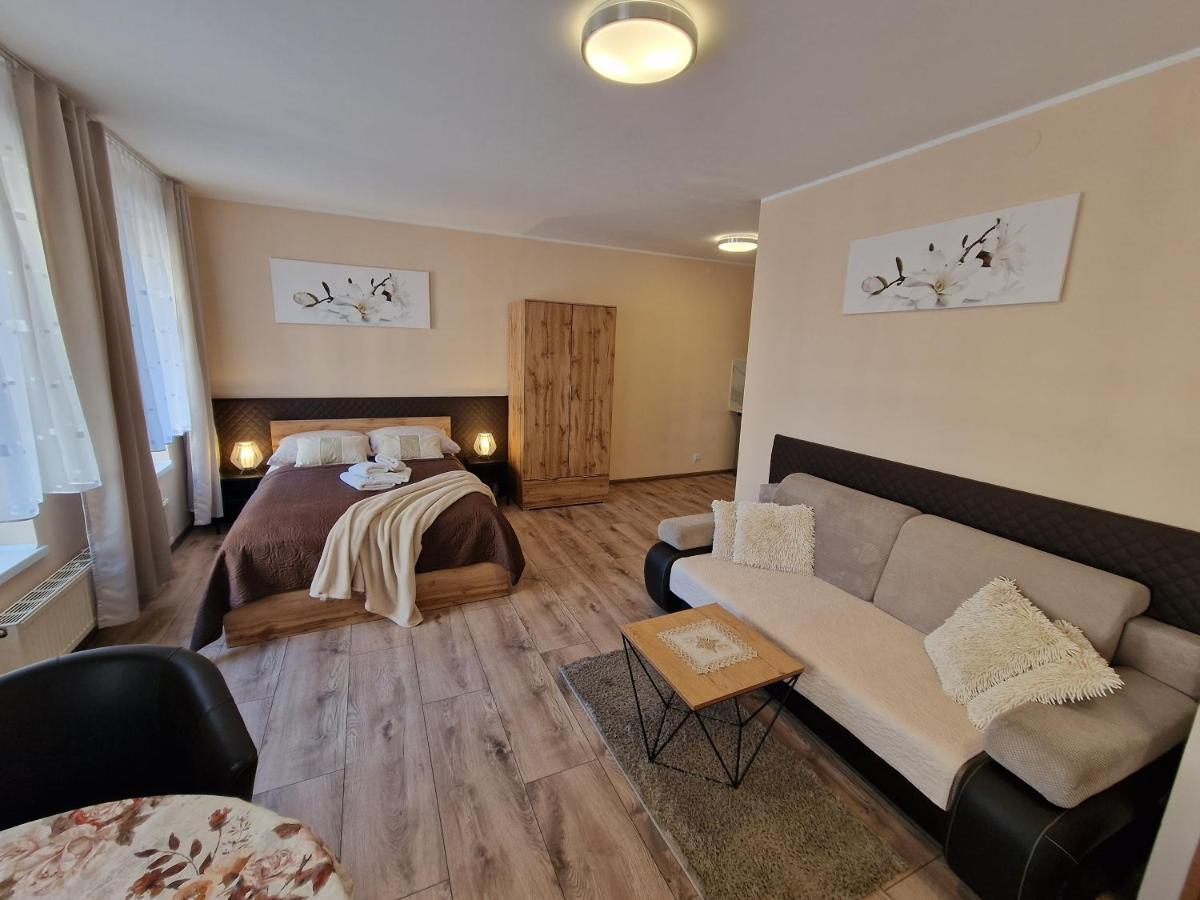 Aparthouse Apartamenty Centrum - In The City Center Near The Train Station Katowice Exterior photo