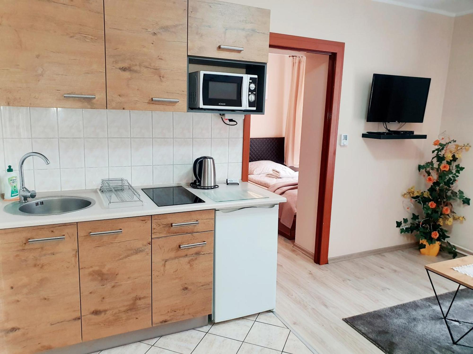 Aparthouse Apartamenty Centrum - In The City Center Near The Train Station Katowice Room photo