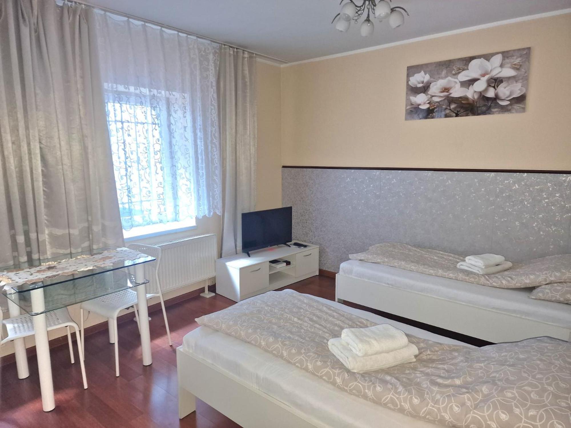 Aparthouse Apartamenty Centrum - In The City Center Near The Train Station Katowice Exterior photo