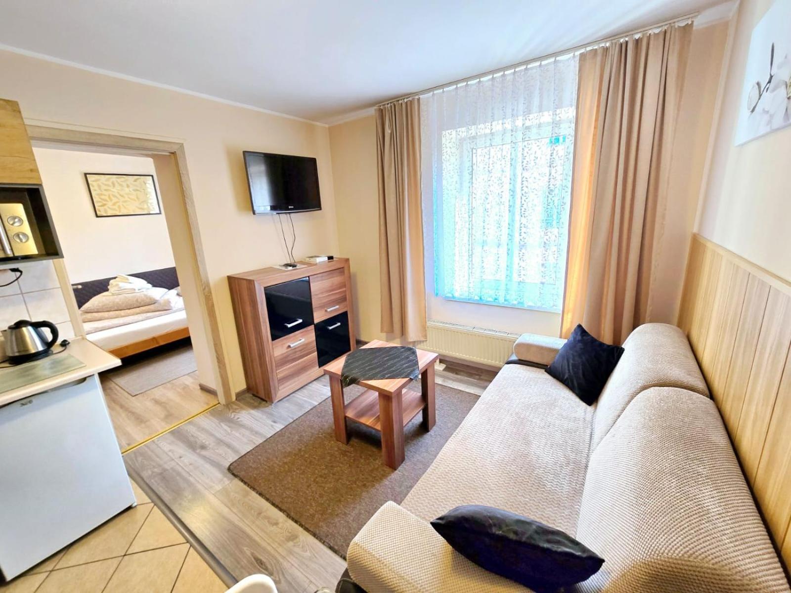 Aparthouse Apartamenty Centrum - In The City Center Near The Train Station Katowice Room photo