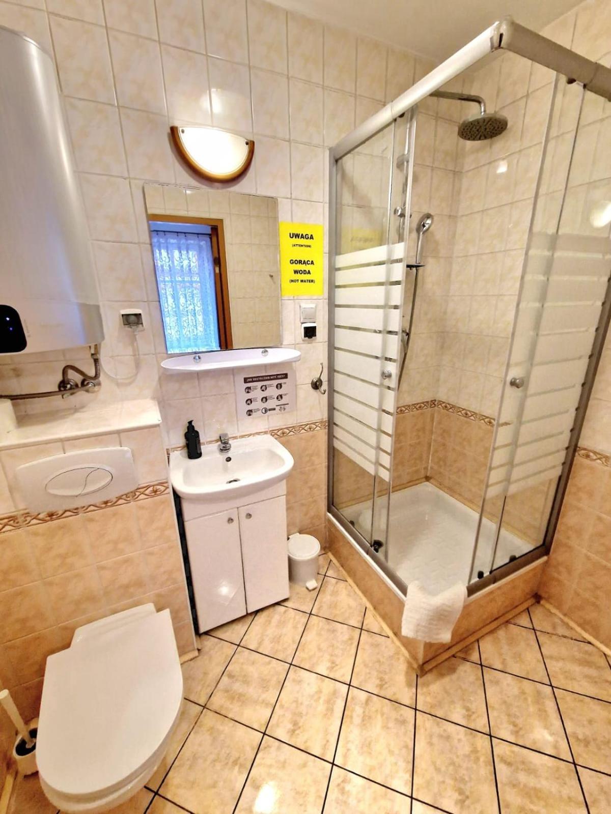 Aparthouse Apartamenty Centrum - In The City Center Near The Train Station Katowice Room photo