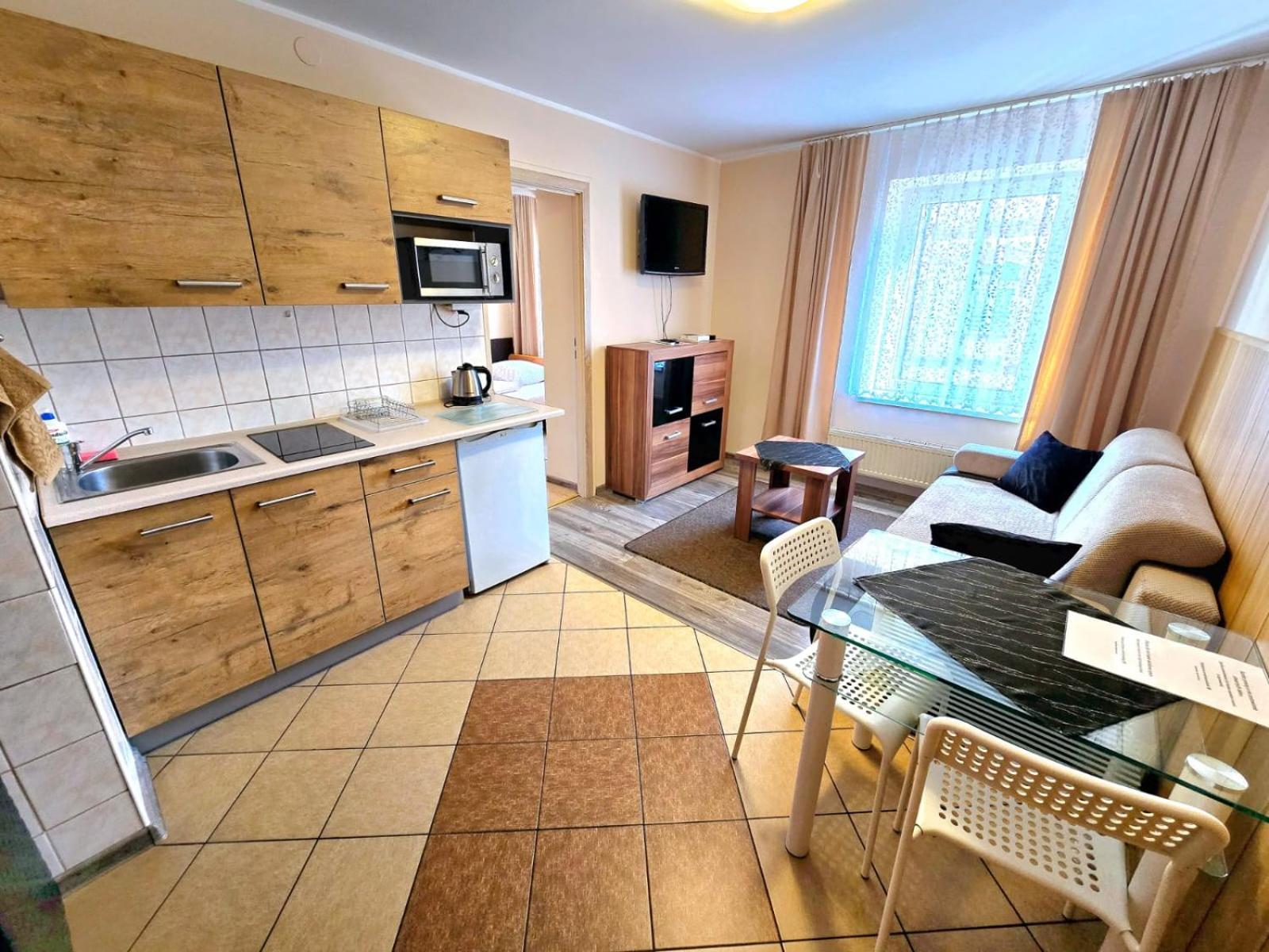 Aparthouse Apartamenty Centrum - In The City Center Near The Train Station Katowice Room photo